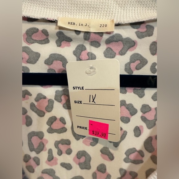 NWT. Reb. In J. 220 brand. Size 1X - Picture 3 of 5